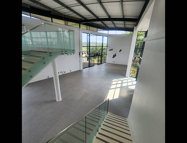 351M² OFFICE FOR SALE IN UMHLANGA CENTRAL